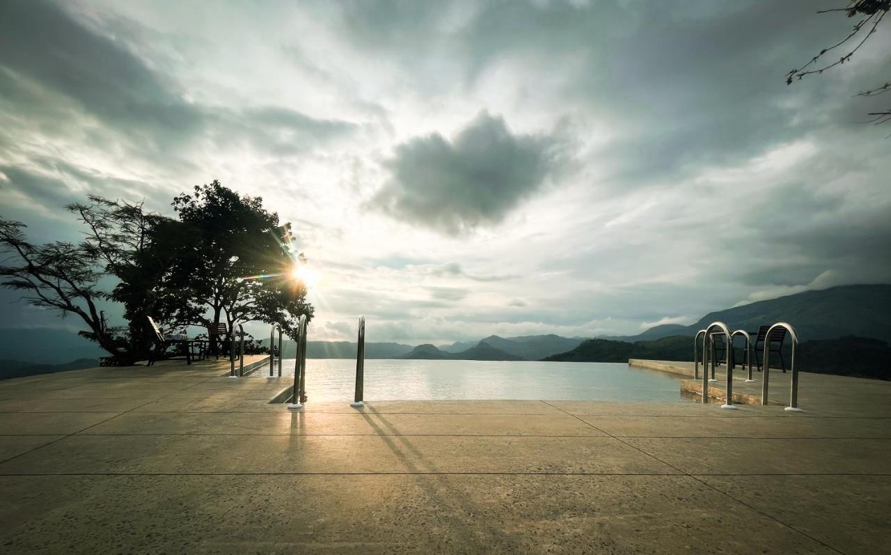 Haze And Kites Resort Муннар Экстерьер фото